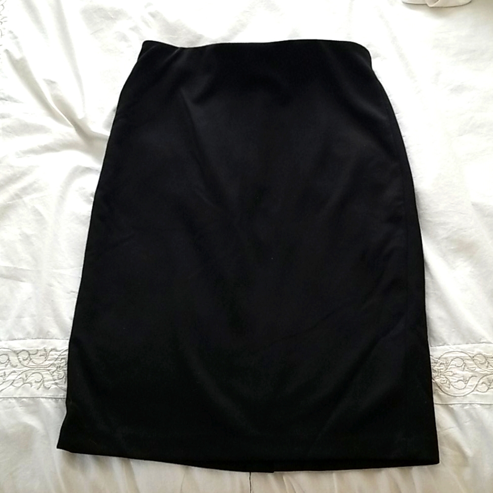 Black pencil skirt